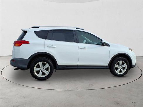 Used 2014 Toyota RAV4 XLE image 5