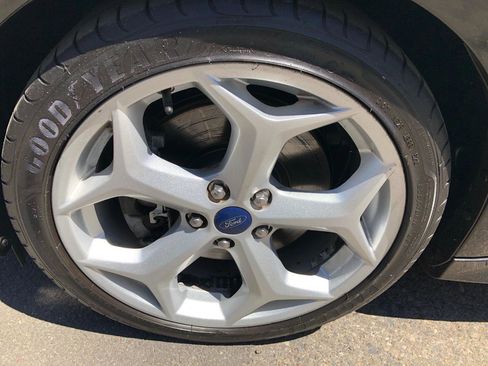 Used 2013 Ford Focus ST FWD image 12