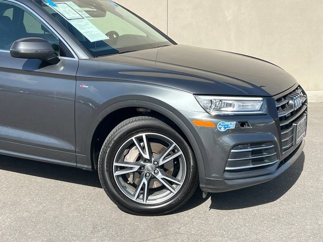 Used 2020 Audi Q5 e Premium w/ Convenience Package AWD/4WD image 2