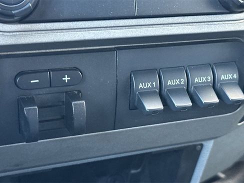 Used 2013 Ford F550 2WD Crew Cab Super Duty w/ Payload Upgrade Pkg image 18