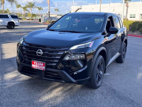 New 2026 Nissan Rogue SV FWD image 4