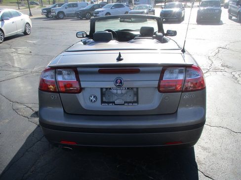 Used 2004 Saab 9-3 Aero FWD image 6