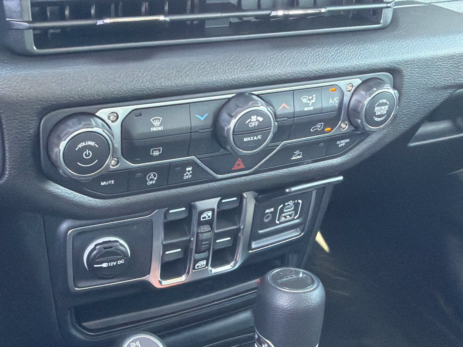 New 2026 Jeep Gladiator Sport AWD/4WD image 23