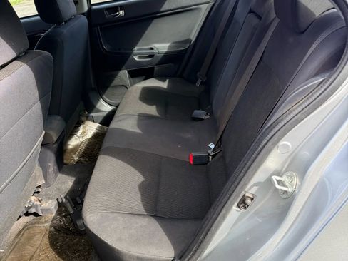 Used 2017 Mitsubishi Lancer ES image 7