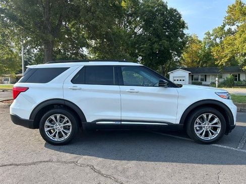 Certified 2023 Ford Explorer XLT w/ Equipment Group 202A RWD image 8