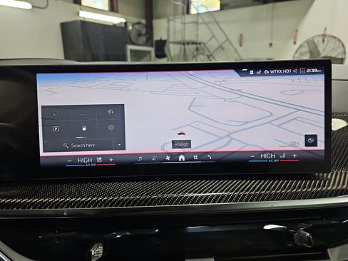 New 2026 BMW X7 M60i image 23