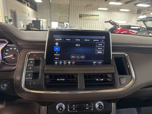 Used 2021 GMC Yukon SLT w/ SLT Luxury Package AWD/4WD image 19