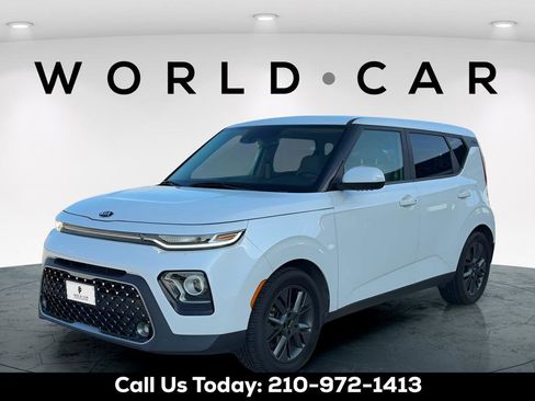 Used 2020 Kia Soul EX FWD image 3