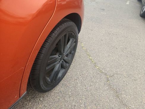 Certified 2018 Kia Soul ! w/ Tech Package FWD image 9