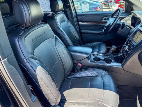 Used 2017 Ford Explorer Platinum AWD/4WD image 13