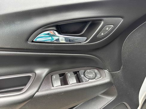 Used 2018 Chevrolet Equinox LT AWD/4WD image 10