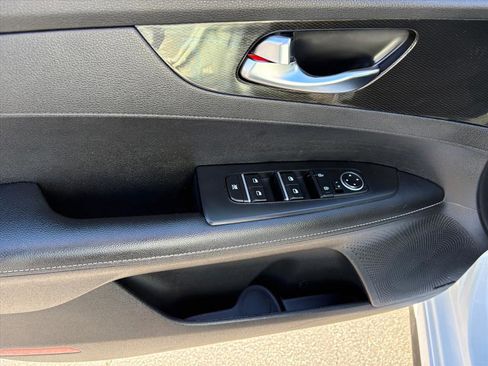 Used 2022 Kia Forte GT-Line w/ GT-Line Premium Package image 21