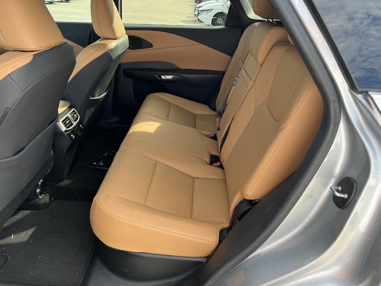Used 2024 Lexus RX 350 Premium w/ Cold Area Package FWD image 10