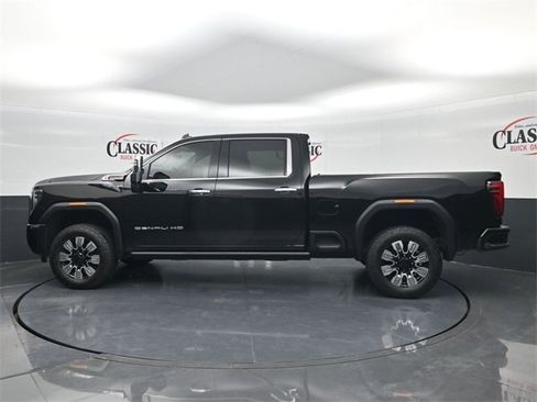 Used 2024 GMC Sierra 2500 Denali w/ Denali Reserve Package image 2