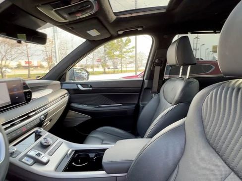 Used 2024 Hyundai Palisade Calligraphy image 32