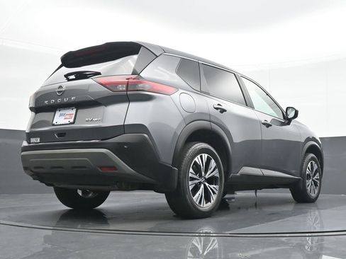 Used 2023 Nissan Rogue SV image 21