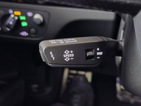 Used 2022 Audi SQ5 Prestige w/ Prestige Package image 24