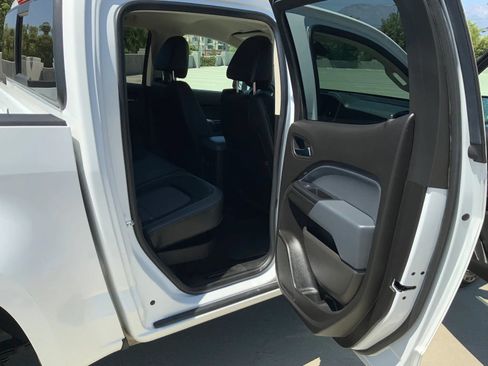 Used 2017 Chevrolet Colorado Z71 RWD image 14