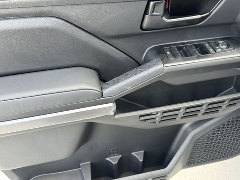 New 2026 Toyota Tacoma SR5 AWD/4WD image 18