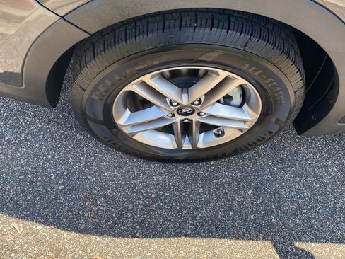 Used 2017 Hyundai Santa Fe Sport AWD/4WD image 19