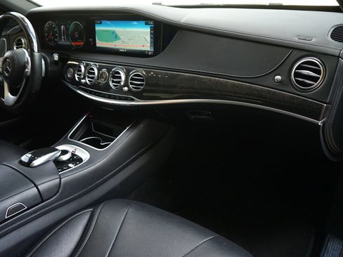 Used 2019 Mercedes-Benz S 450 Sedan image 5