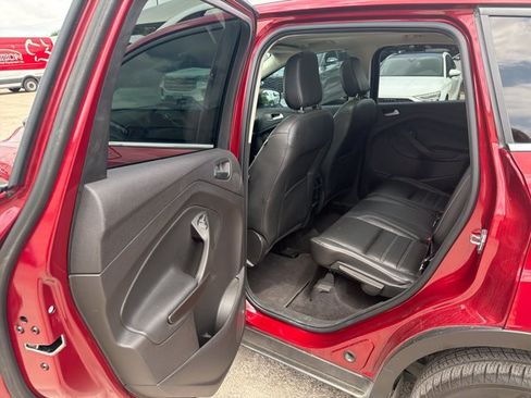 Used 2018 Ford Escape Titanium AWD/4WD image 17
