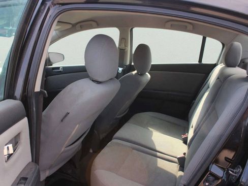 Used 2010 Nissan Sentra 2.0 S w/ Convenience Pkg FWD image 8