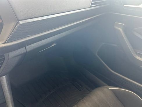 Used 2019 Volkswagen Jetta GLI FWD image 28