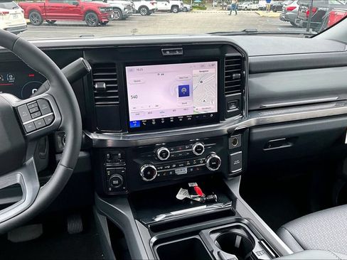 New 2026 Ford F250 Lariat w/ Chrome Package AWD/4WD image 7