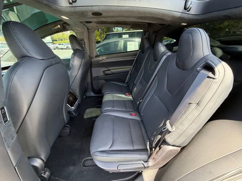 Used 2023 Tesla Model X AWD/4WD image 6