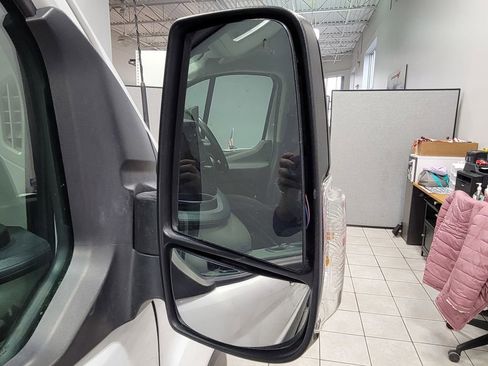 Used 2023 Ford Transit 350 XLT image 29