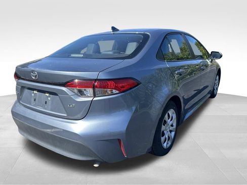 Used 2025 Toyota Corolla LE FWD image 5