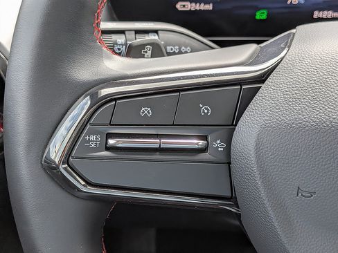 Certified 2026 Chevrolet Equinox EV RS FWD image 71