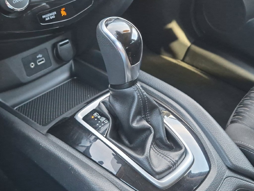 Used 2019 Nissan Rogue SV AWD/4WD image 14