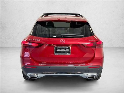 Used 2026 Mercedes-Benz GLA 250 4MATIC image 6