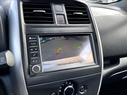 Used 2019 Nissan Versa Note SV FWD image 14