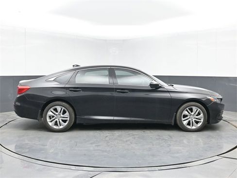 Used 2018 Honda Accord LX image 11