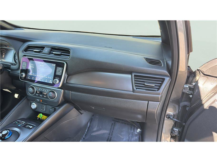 Used 2025 Nissan Leaf S FWD image 21