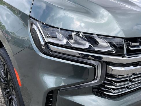 Used 2023 Chevrolet Suburban Premier image 27