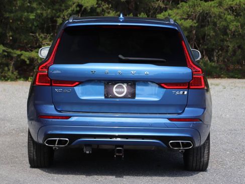 Used 2018 Volvo XC60 T6 R-Design w/ Convenience Package AWD/4WD image 4