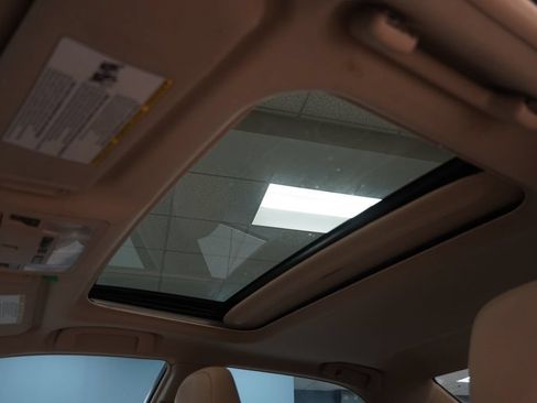 Used 2012 Toyota Camry XLE FWD image 5