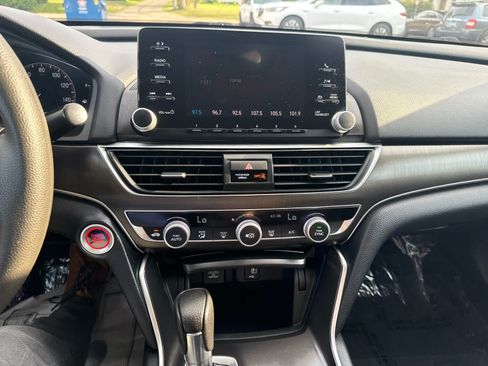 Used 2018 Honda Accord LX image 20