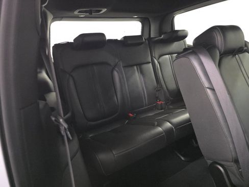 Used 2023 Jeep Wagoneer Series II RWD image 17