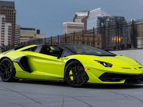 Used 2021 Lamborghini Aventador SVJ AWD/4WD image 1