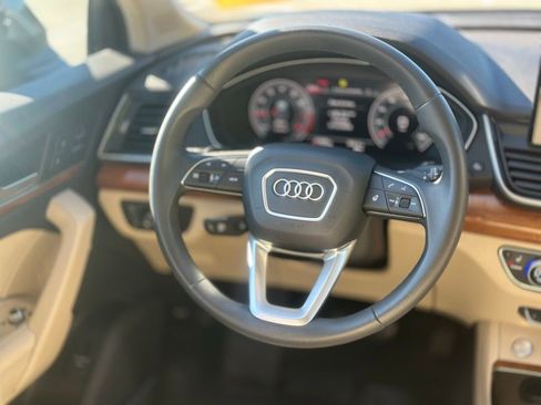 Used 2023 Audi Q5 2.0T Premium Plus w/ Premium Plus Package AWD/4WD image 11