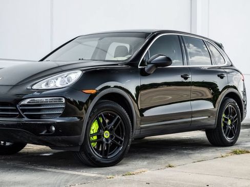 Used 2014 Porsche Cayenne S AWD/4WD image 38