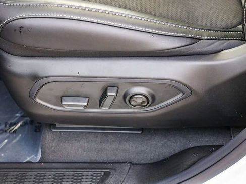 New 2025 Jeep Grand Cherokee L Altitude image 24