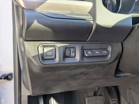 Used 2021 GMC Acadia Denali w/ Denali Technology Package image 10