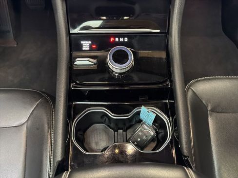 Used 2022 Jeep Grand Cherokee Limited image 21