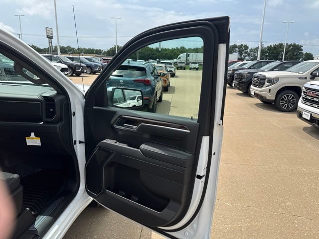 New 2026 GMC Sierra 1500 SLE w/ Preferred Package AWD/4WD image 17